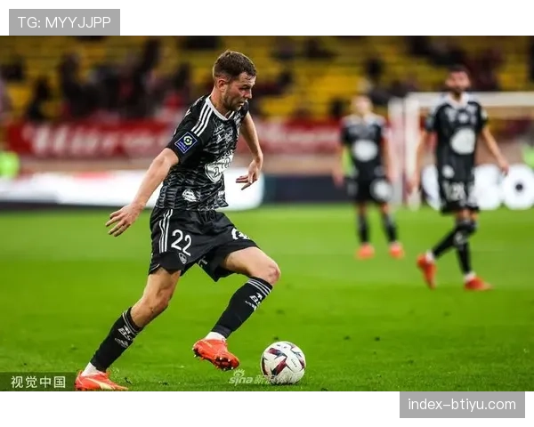 戈洛温助攻后染红离场 摩纳哥中场成比赛双刃剑